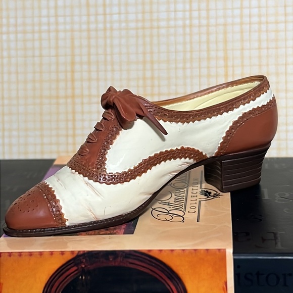 Just the Right Shoe "Brogue Ballyhoo" #25416 Collectible miniature - Picture 5 of 8